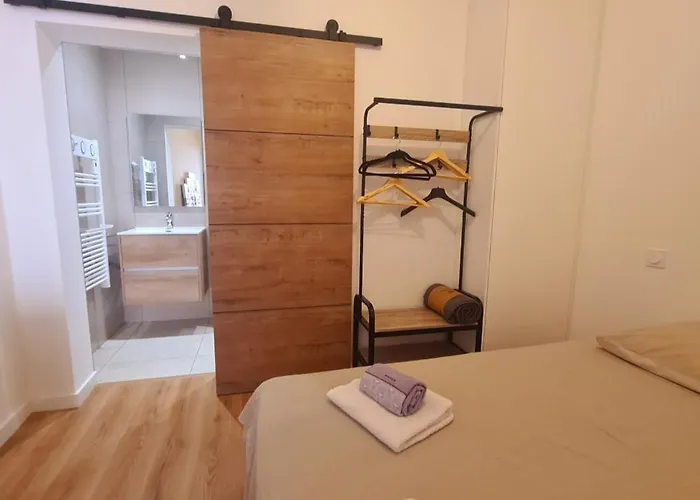 T2 Centre Apartment